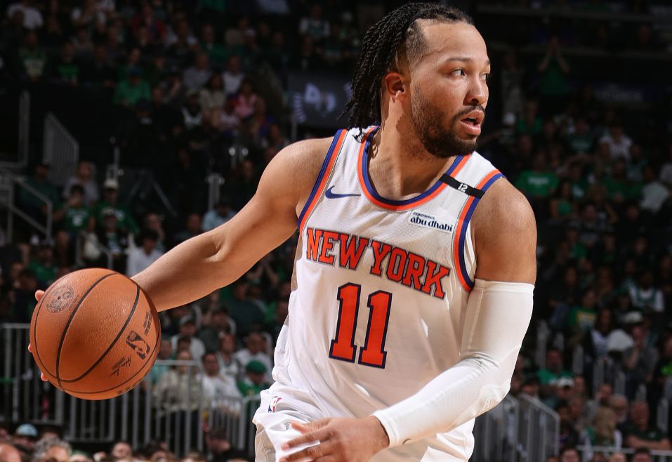 पूर्ण मारक क्षमता! ब्रूनसन ने पहले क्वार्टर में 6 में से 3 शॉट लगाए और 11 अंक, 2 रिबाउंड और 1 सहायता प्राप्त की।