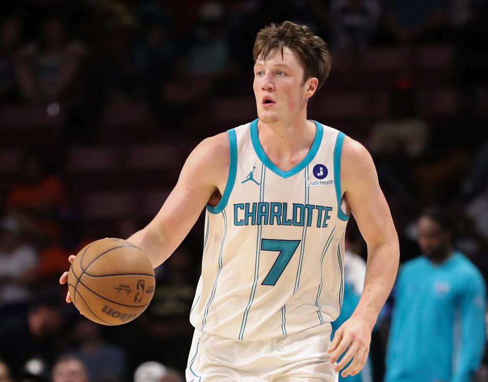 निपेल ने इस सीज़न में दूसरी बार 30+ अंक बनाए, और अन्य नए खिलाड़ियों ने कुल दो बार स्कोर किया।