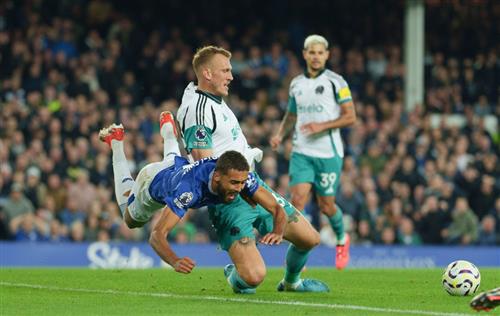 एवर्टन बनाम न्यूकैसल यूनाइटेड