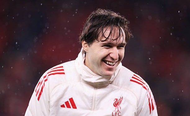 मीडियाकर्मी: चियासा केवल 28 साल का है और ऐसा लगता है कि उसका राष्ट्रीय टीम करियर खत्म हो गया है